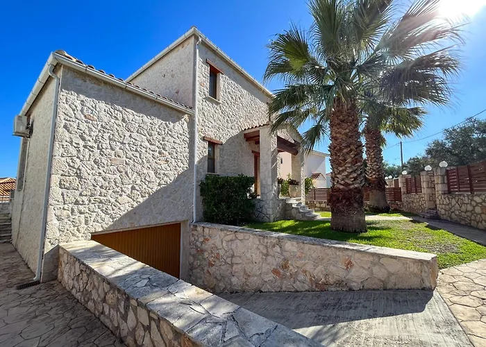Casa Livia - Secluded Stone With Private Pool And Panoramic Sea Views Apartmán